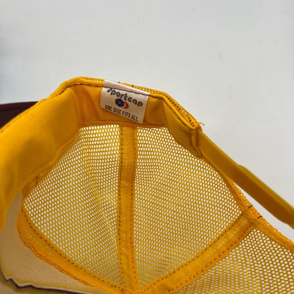 Vintage Minnesota Golden Gophers Mesh Trucker Hat Snapback USA Football Cap Logo - Picture 4 of 4